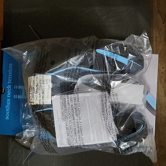 New in Box: Homedics Vibration Neck Massager With Heat - Picture 8 of 8